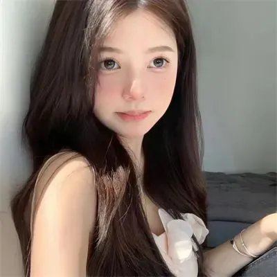 红衣小女孩